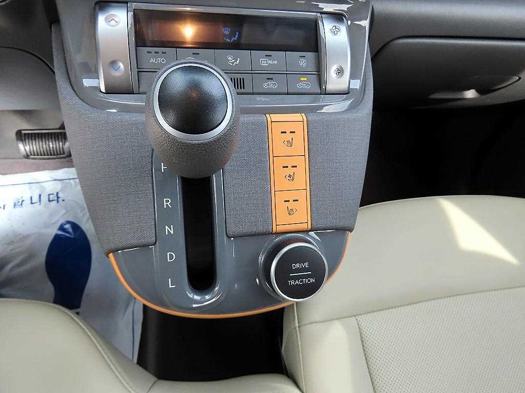 HYUNDAI Casper - Vista 10