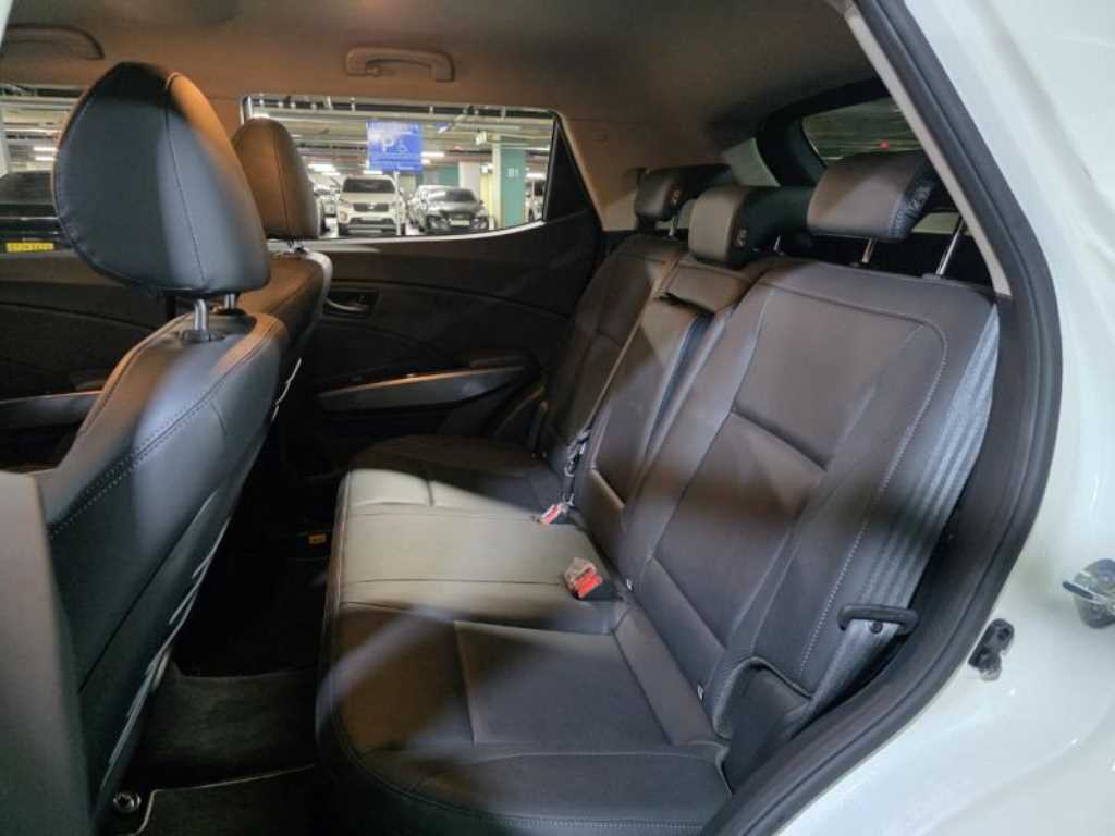 Ssangyong Tivoli - Vista 8