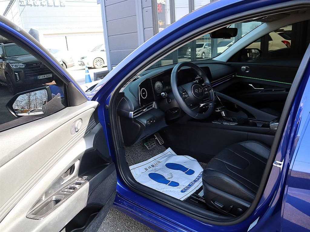 HYUNDAI Avante - Vista 6