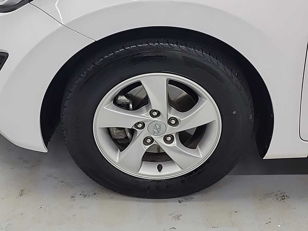 HYUNDAI Avante 2015 Blanco - Importación desde Corea - HF Imports Iquique - Foto 18