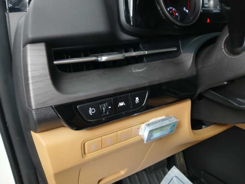 KIA Carnival - Vista 11