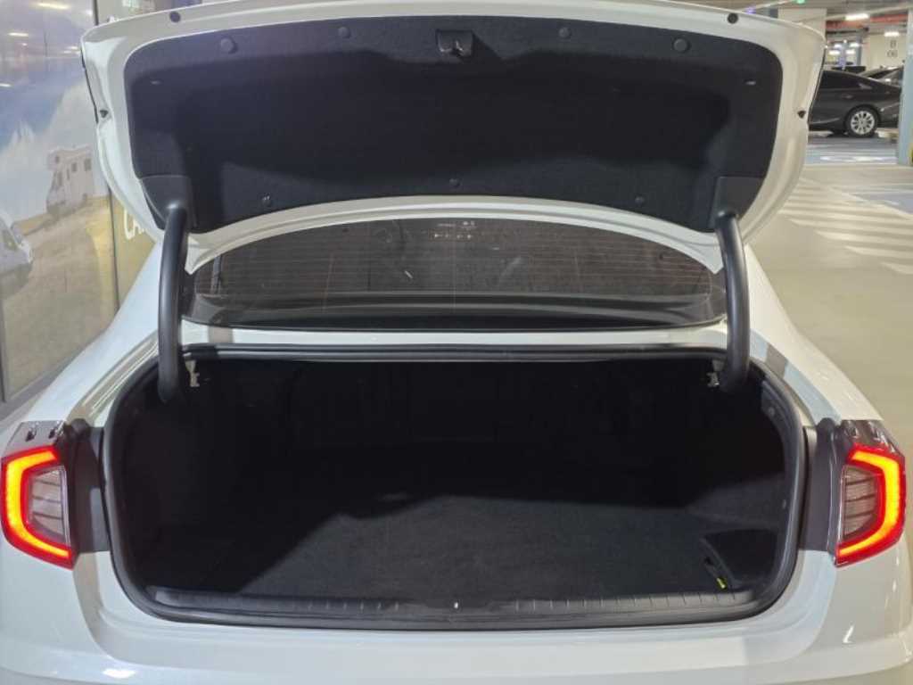 HYUNDAI Sonata - Vista 6