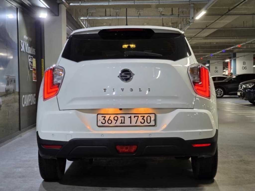 Ssangyong Tivoli - Vista 5