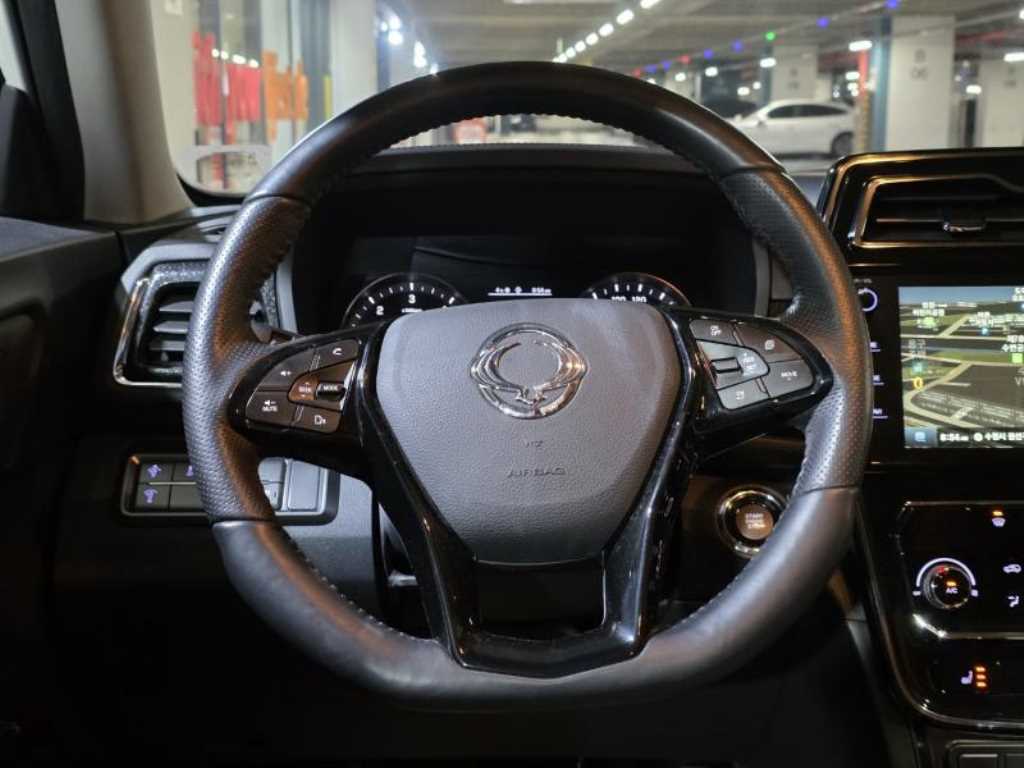 Ssangyong Tivoli - Vista 11