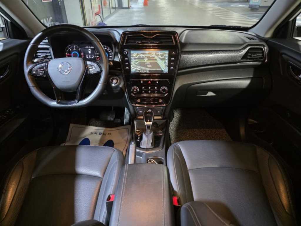 Ssangyong Tivoli - Vista 9
