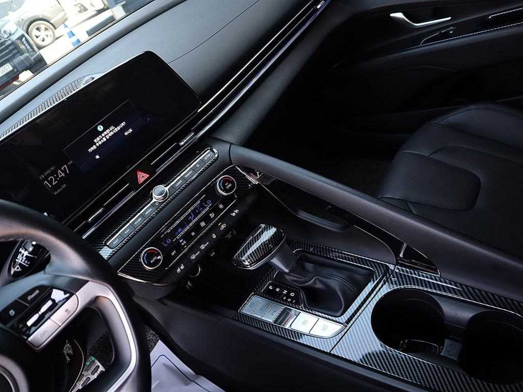 HYUNDAI Avante - Vista 10