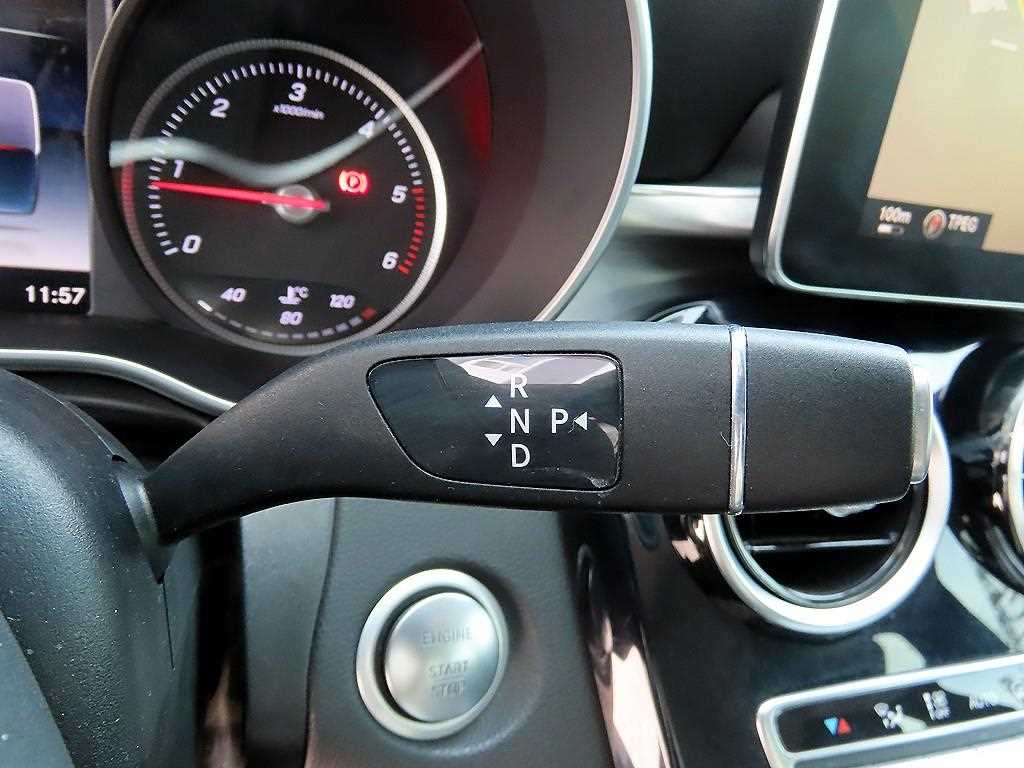 Mercedes Benz C Class - Vista 11