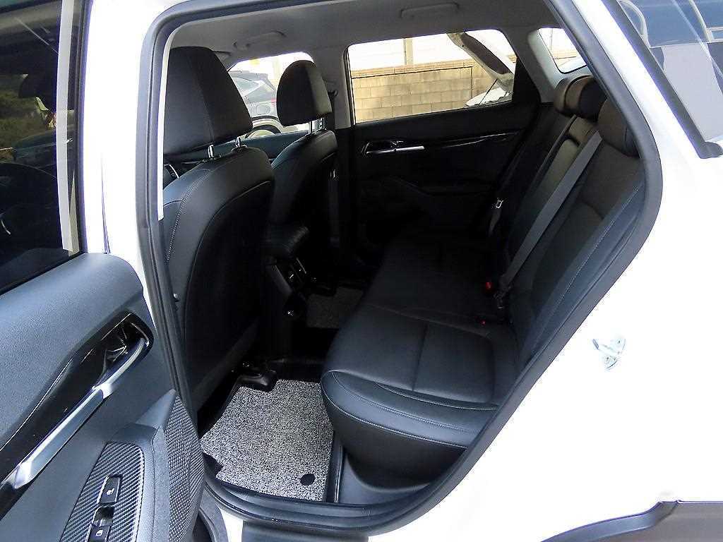 KIA Seltos - Vista 6