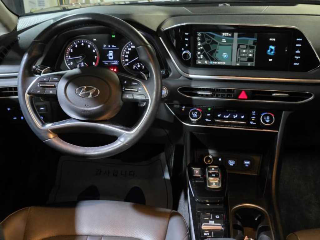 HYUNDAI Sonata - Vista 10