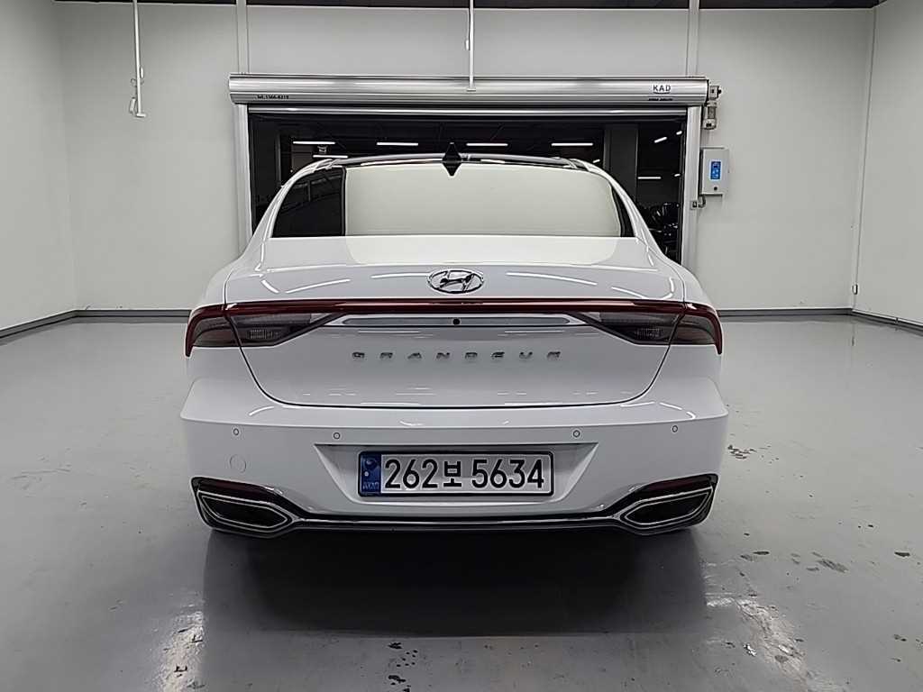 HYUNDAI Grandeur - Vista 3