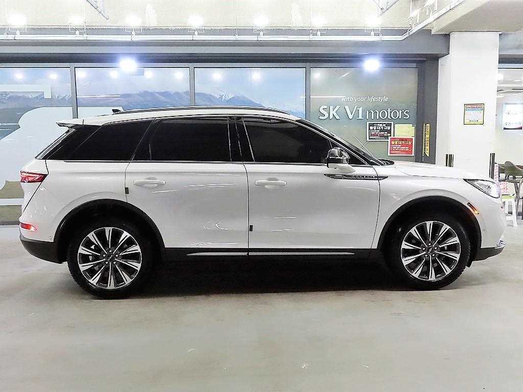 Lincoln Corsair - Vista 3