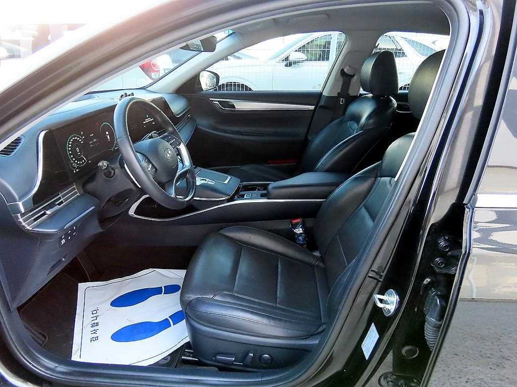 HYUNDAI Grandeur - Vista 5