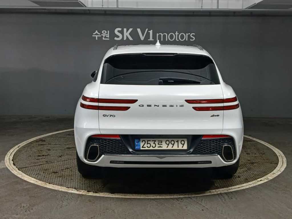 Genesis GV70 - Vista 6