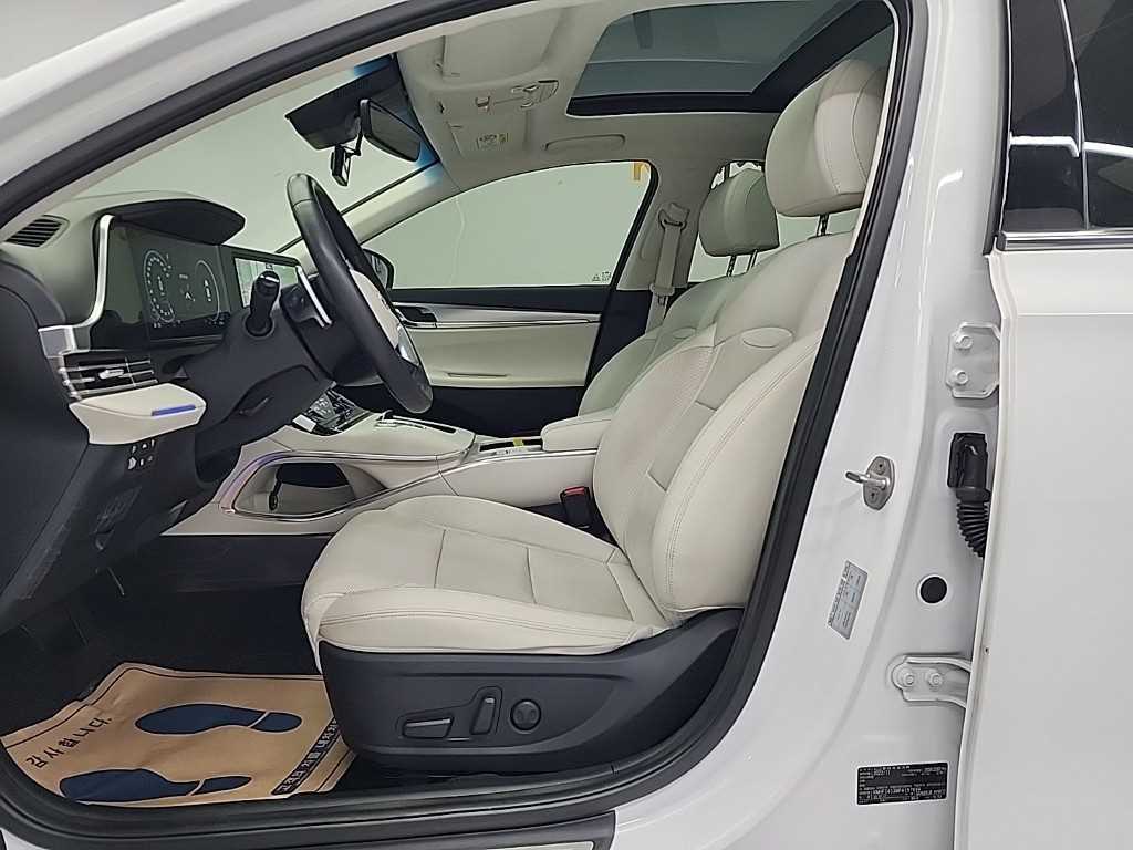 HYUNDAI Grandeur - Vista 11