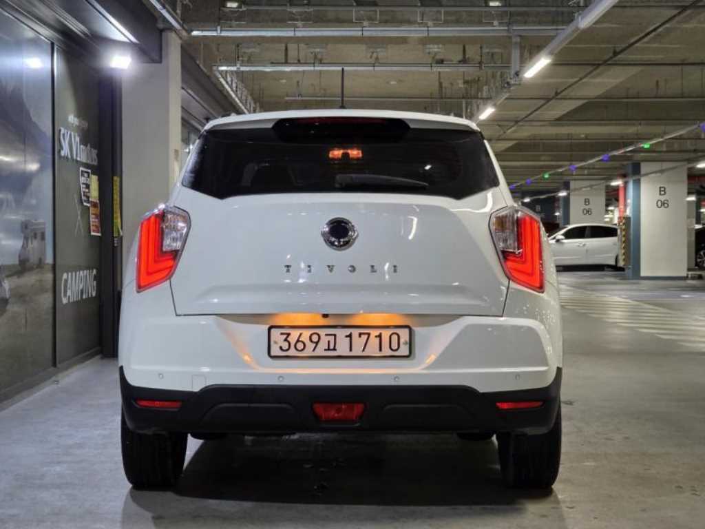 Ssangyong Tivoli - Vista 5