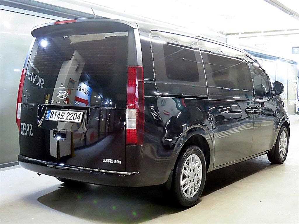 HYUNDAI Staria - Vista 4