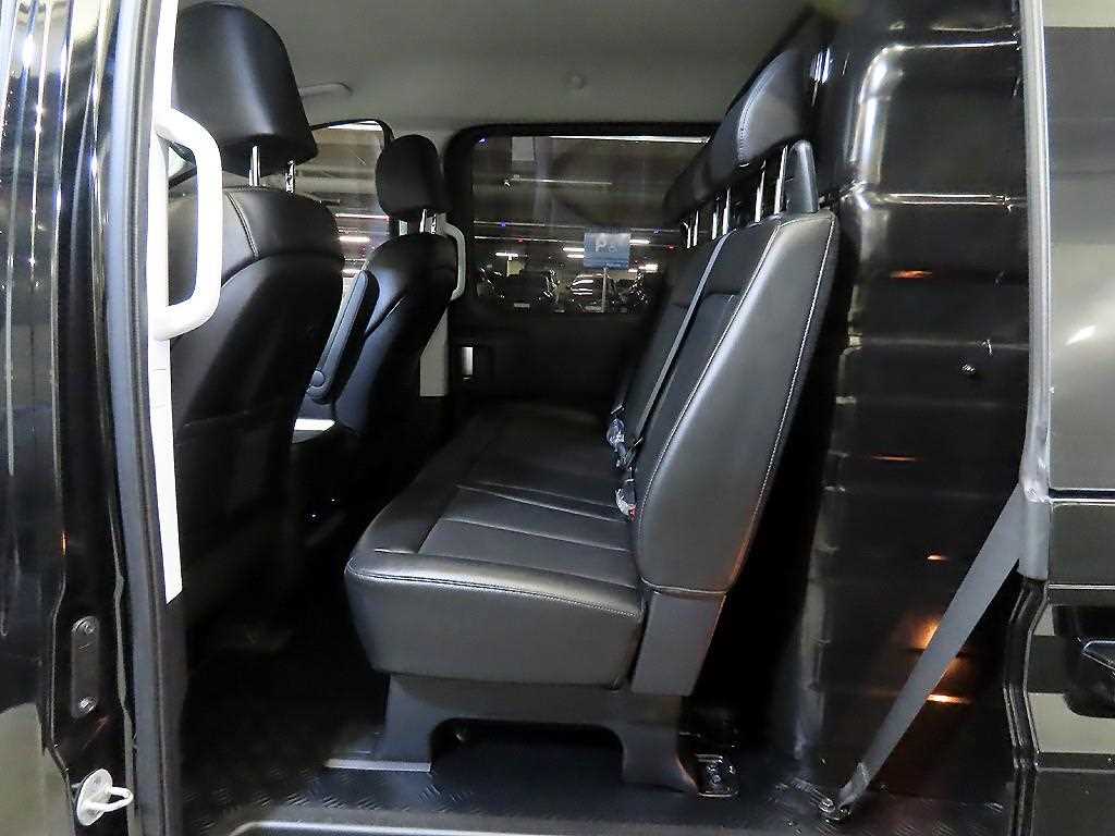 HYUNDAI Staria - Vista 7