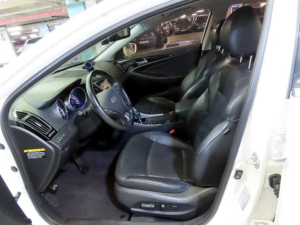 HYUNDAI Sonata - Vista 6