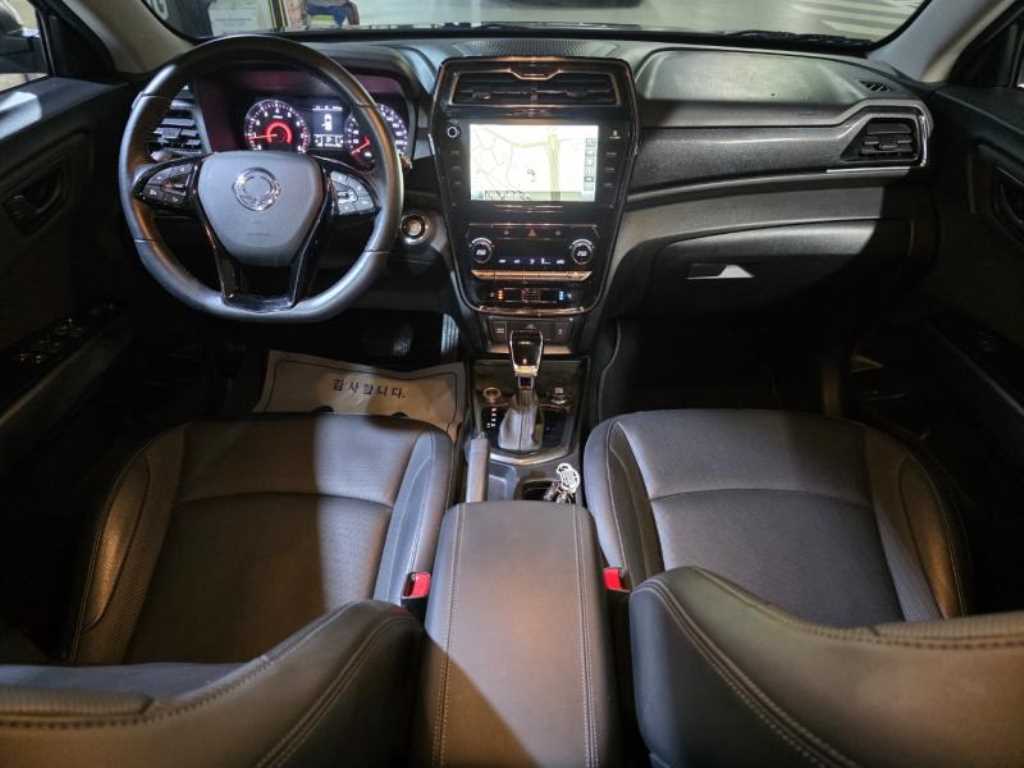 Ssangyong Tivoli - Vista 6