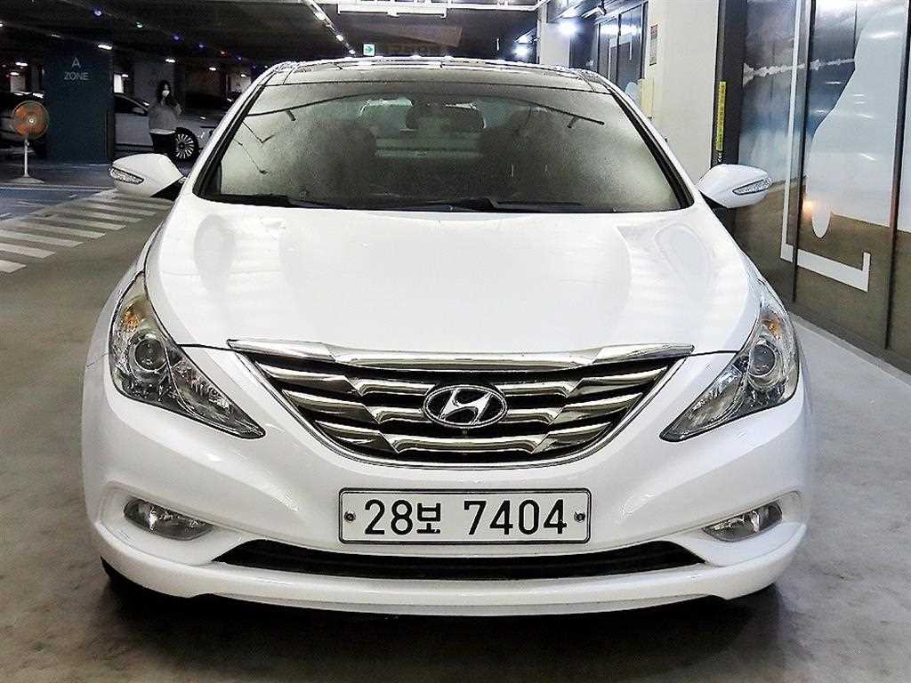 HYUNDAI Sonata - Vista 2