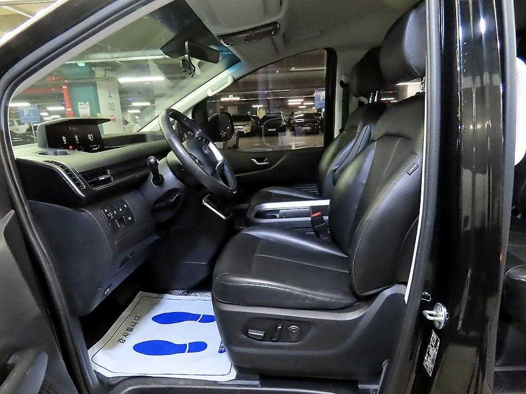 HYUNDAI Staria - Vista 6