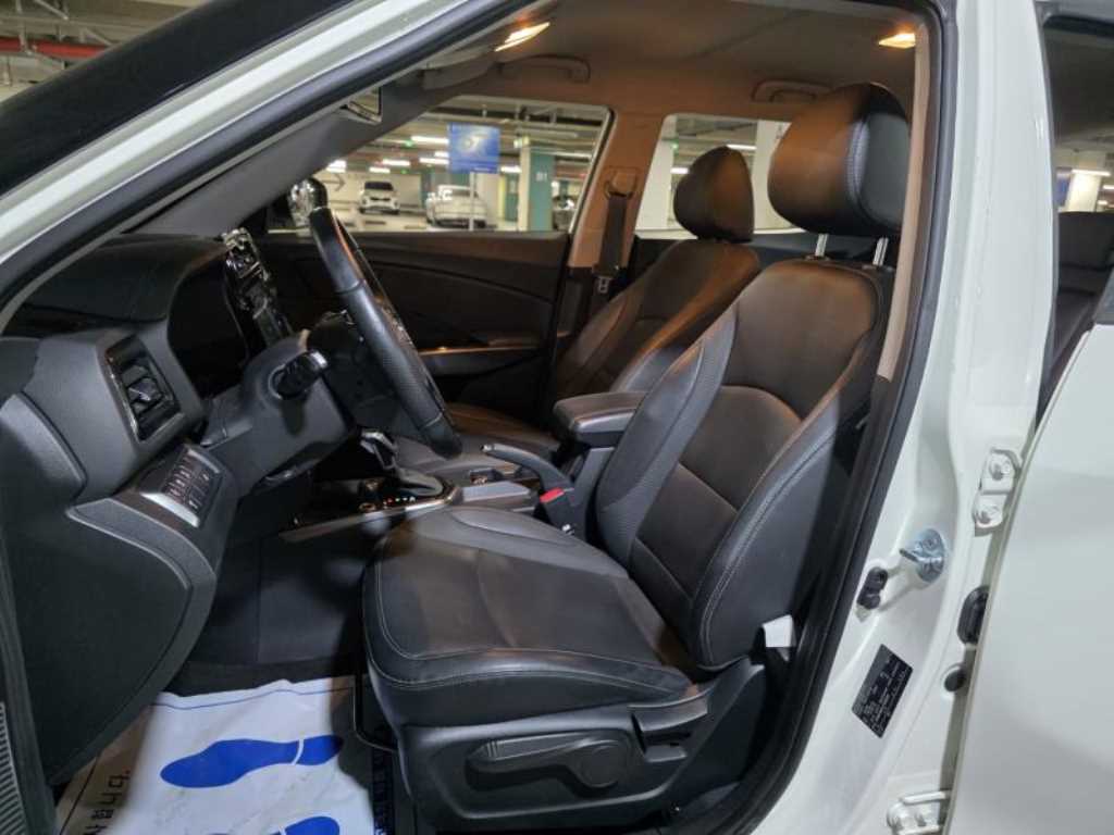 Ssangyong Tivoli - Vista 7