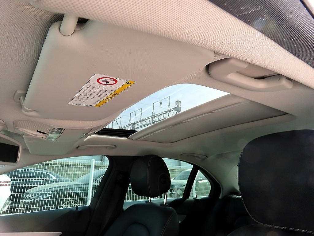 Mercedes Benz C Class 2016 Blanco - Importación desde Corea - HF Imports Iquique - Foto 18