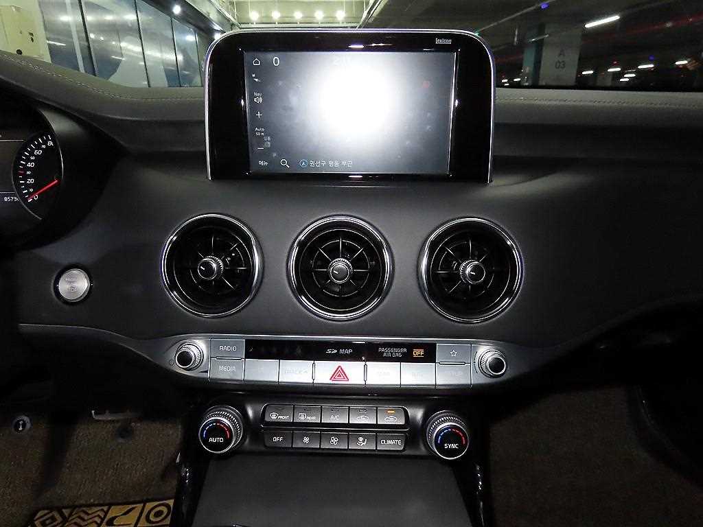 KIA Stinger - Vista 11