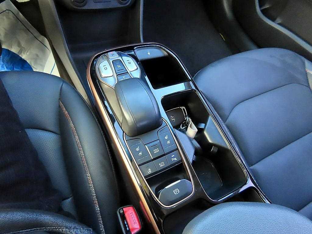 HYUNDAI Ioniq - Vista 10