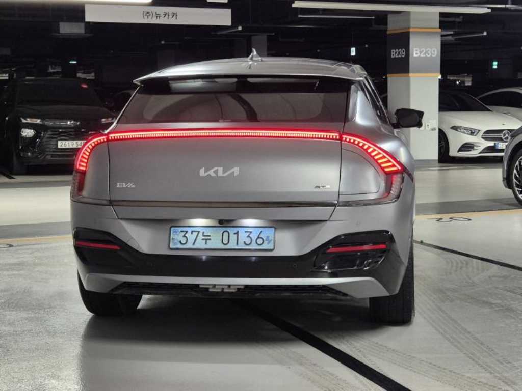 KIA EV6 - Vista 4