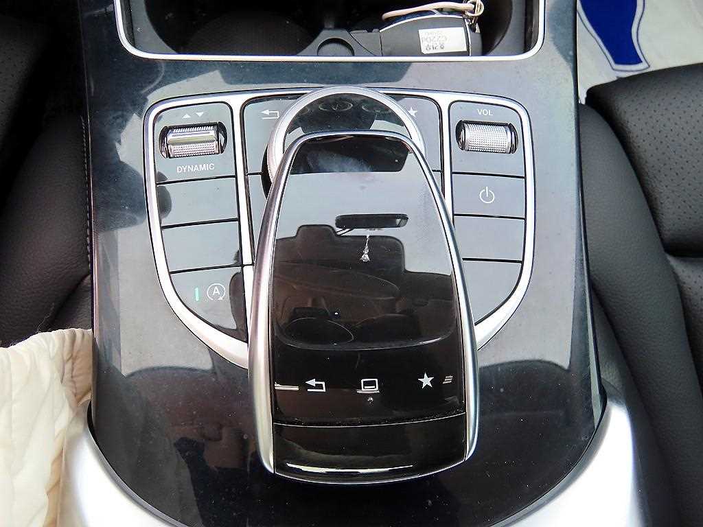 Mercedes Benz C Class 2016 Blanco - Importación desde Corea - HF Imports Iquique - Foto 13