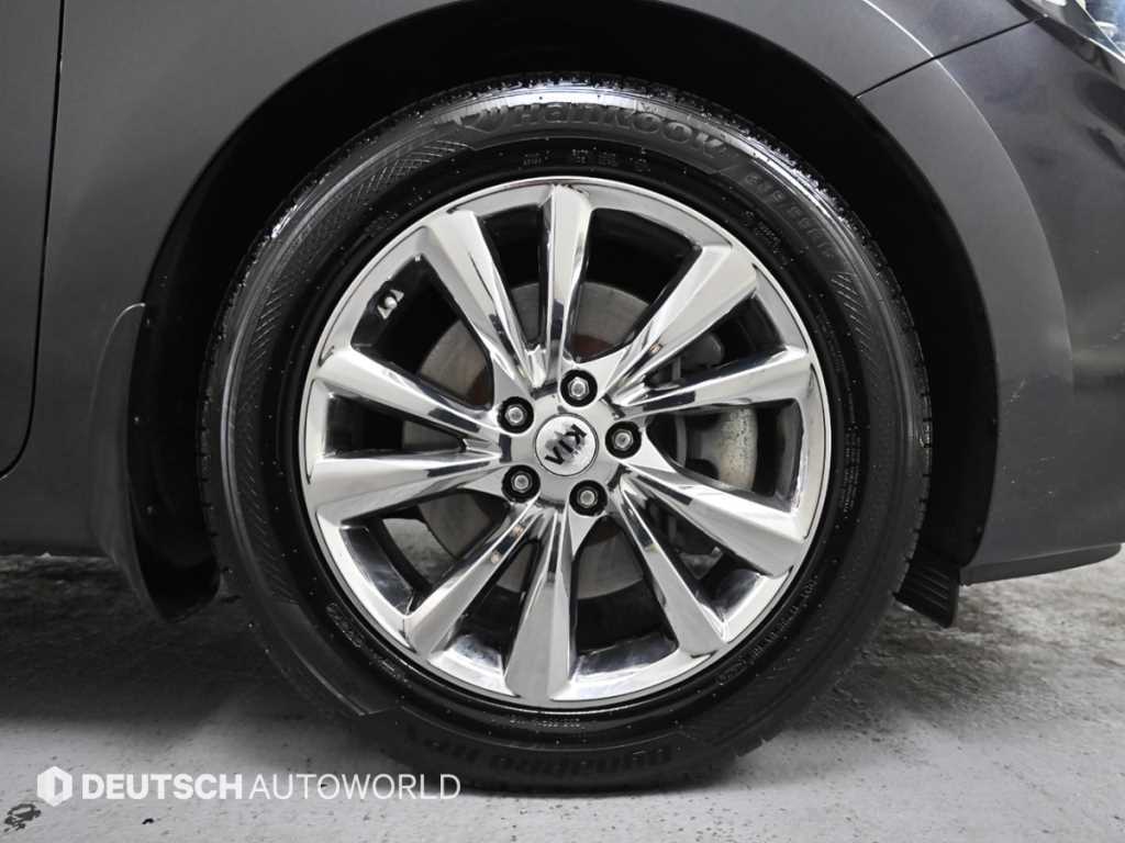 KIA Carnival - Vista 5