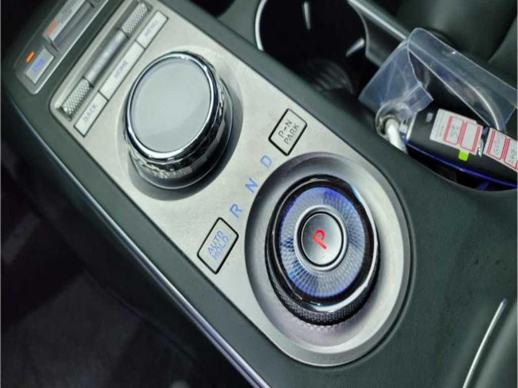 Genesis GV70 - Vista 11