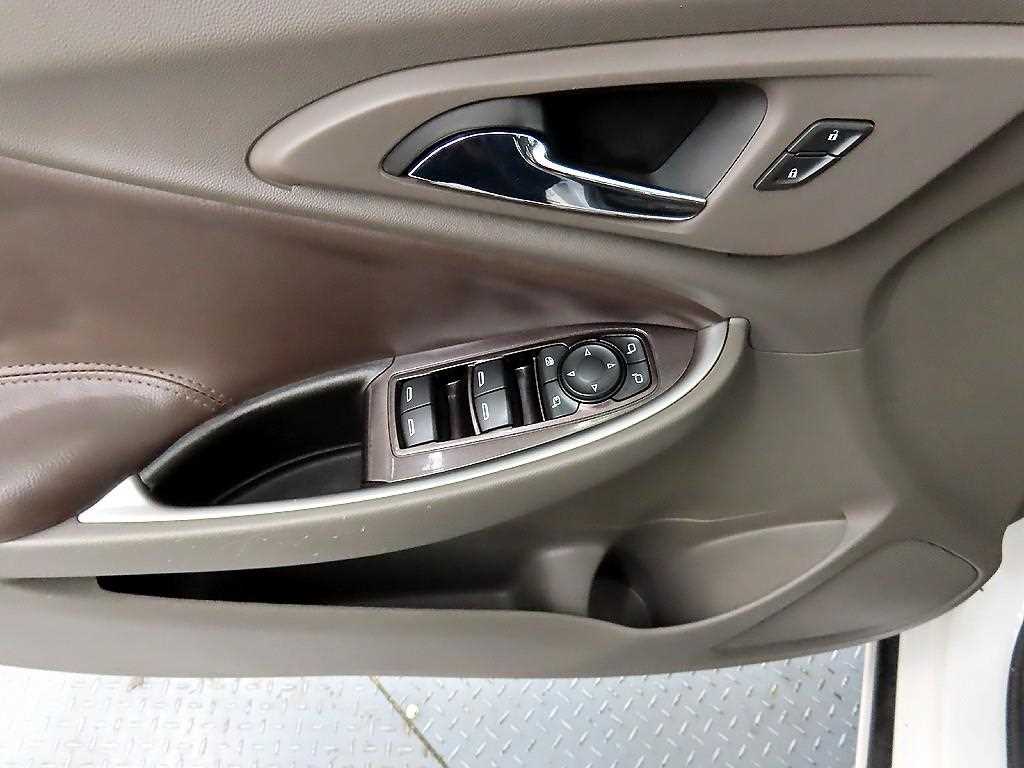 Chevrolet Malibu - Vista 11