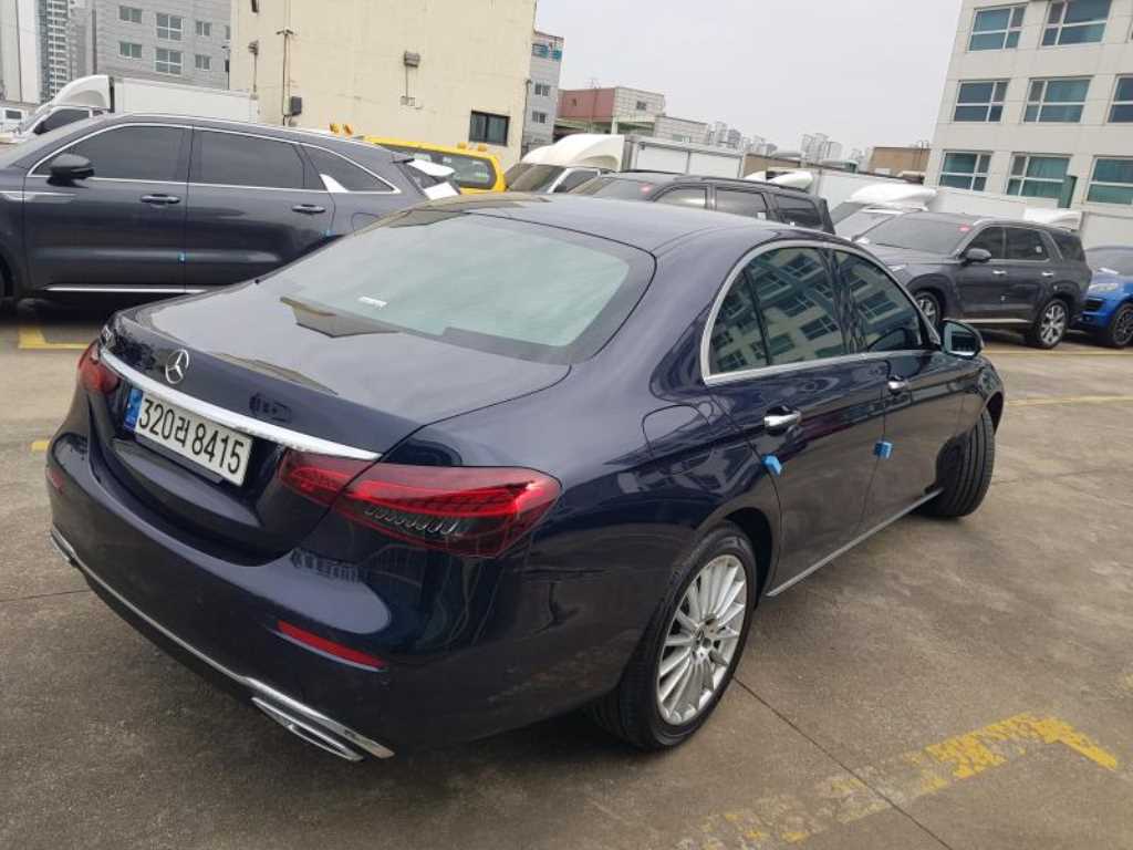 Mercedes Benz E class - Vista 6