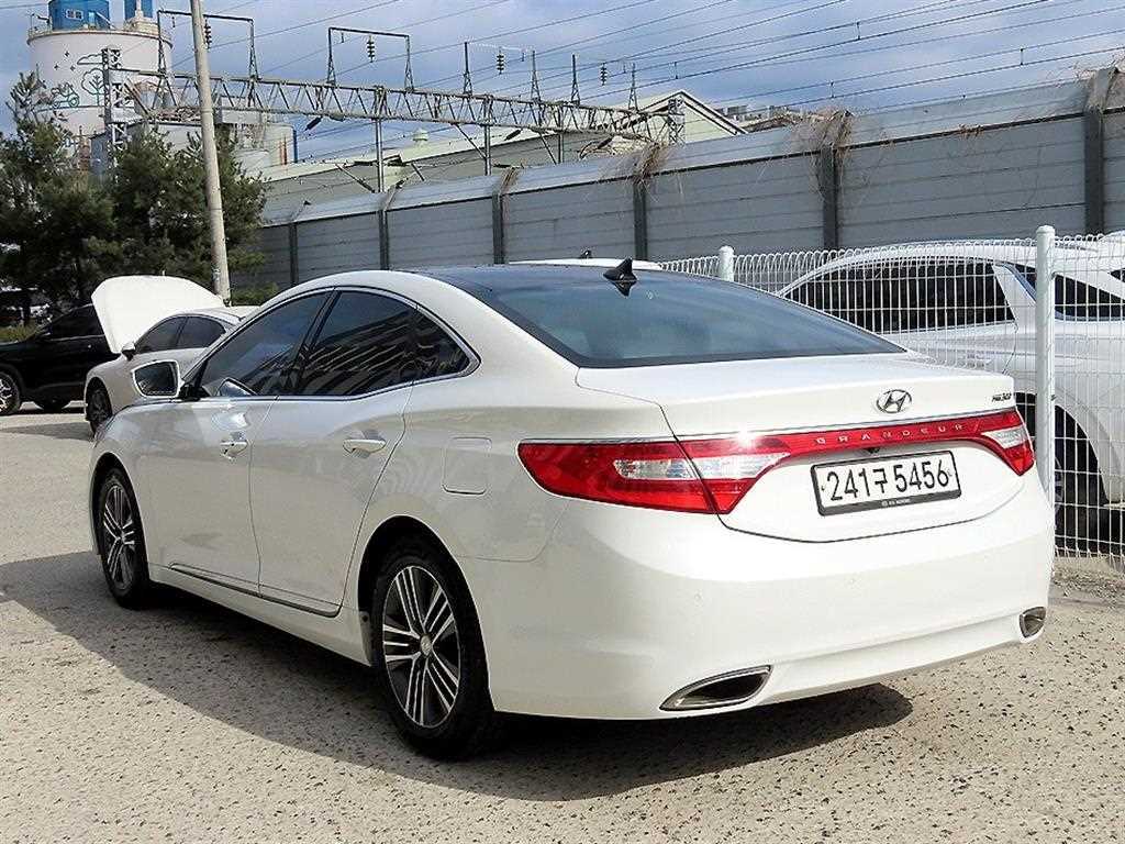 HYUNDAI Grandeur - Vista 3