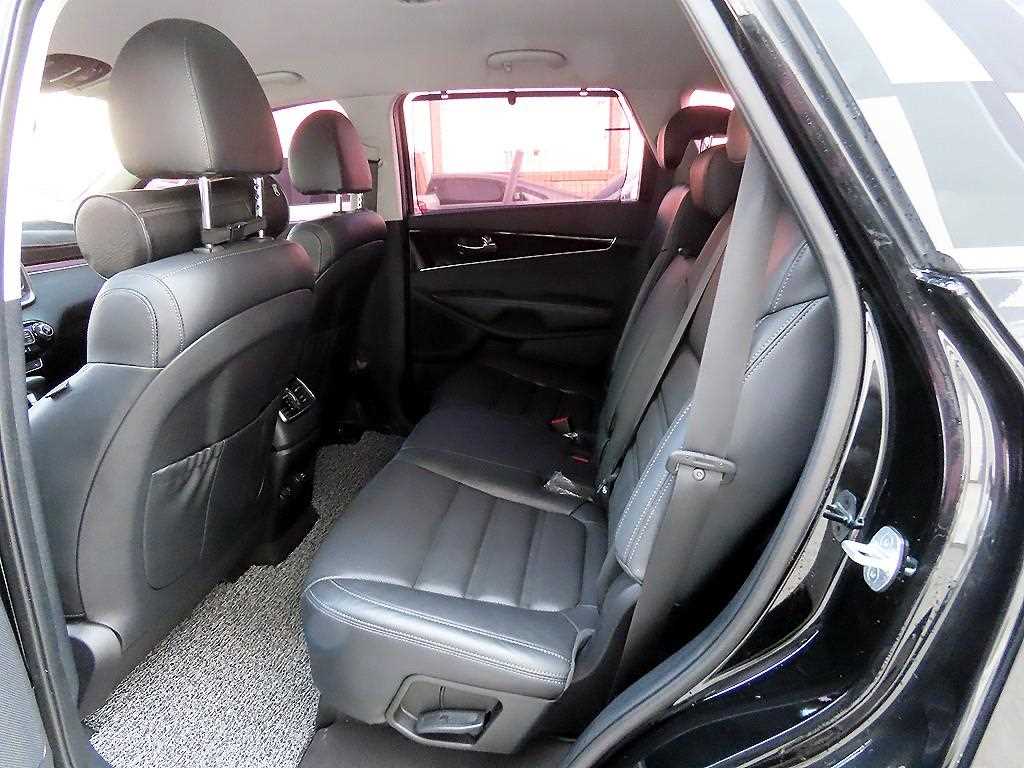 KIA Sorento - Vista 6