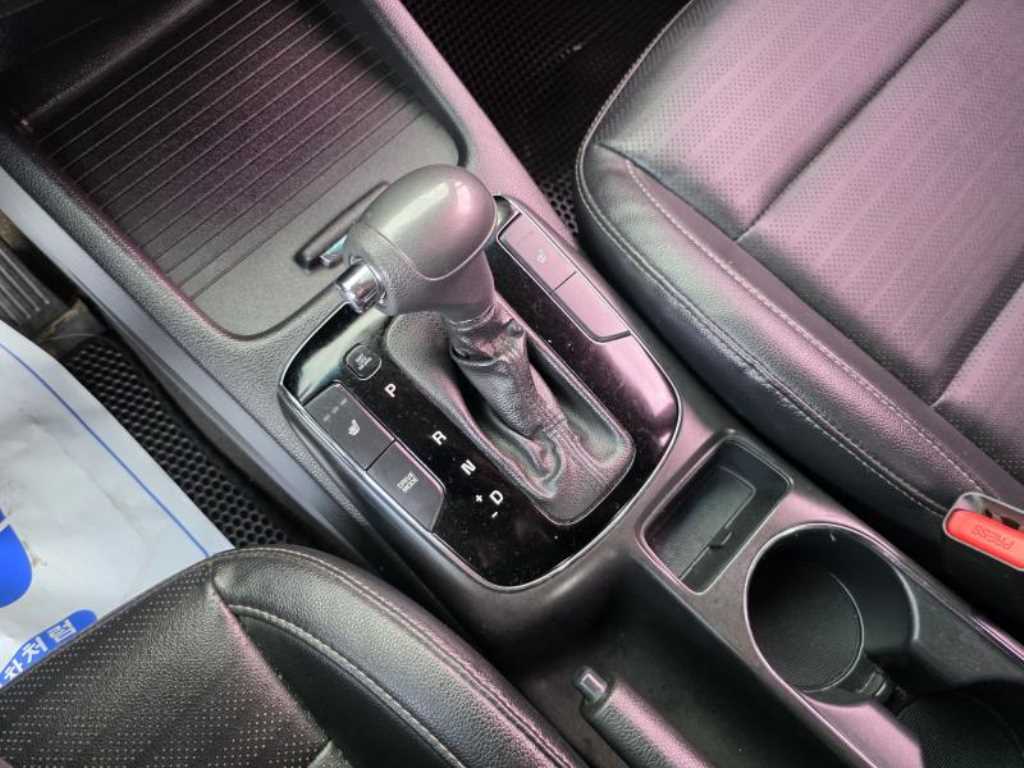 KIA K3 2016 Negro - Importación desde Corea - HF Imports Iquique - Foto 13