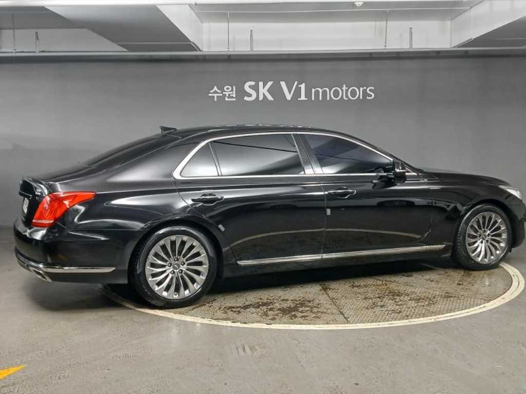 Genesis EQ900 - Vista 4