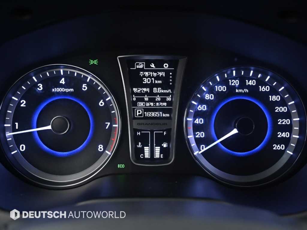 HYUNDAI Grandeur - Vista 8