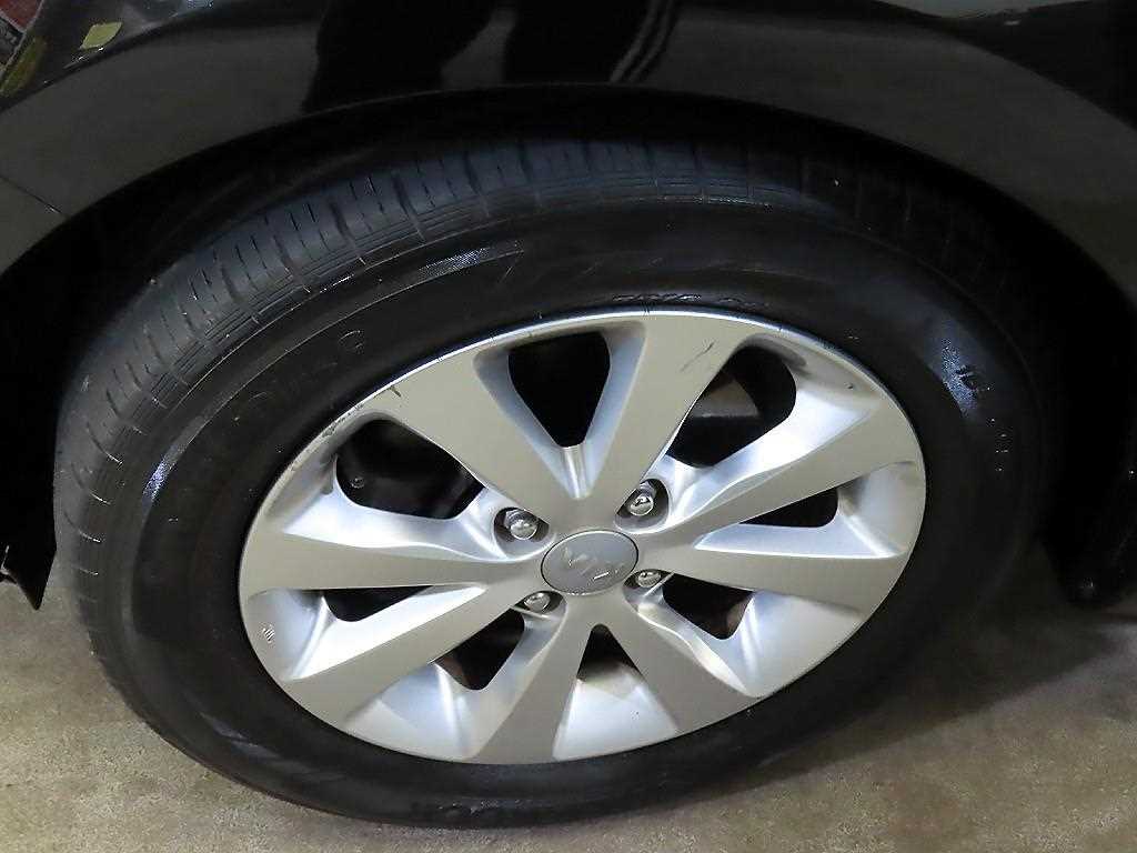 KIA Pride 2014 Negro - Importación desde Corea - HF Imports Iquique - Foto 18