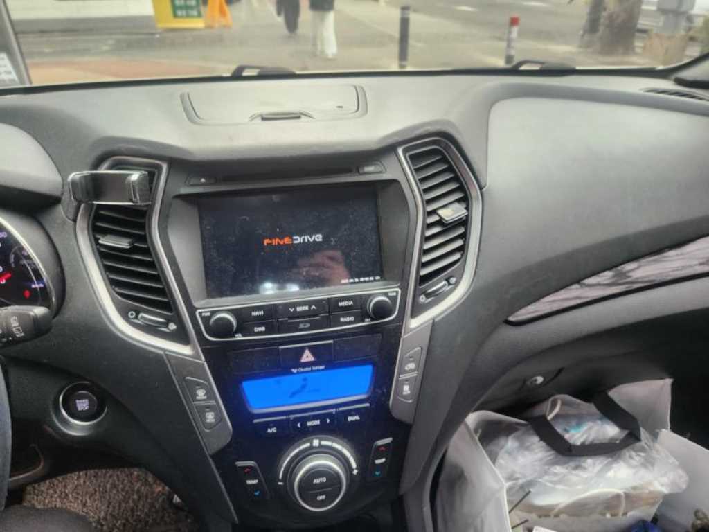 HYUNDAI Maxcruz - Vista 10