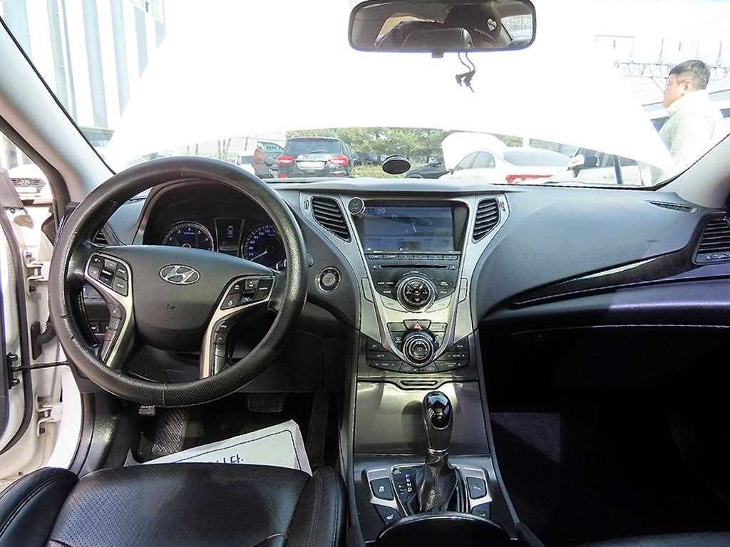 HYUNDAI Grandeur - Vista 7