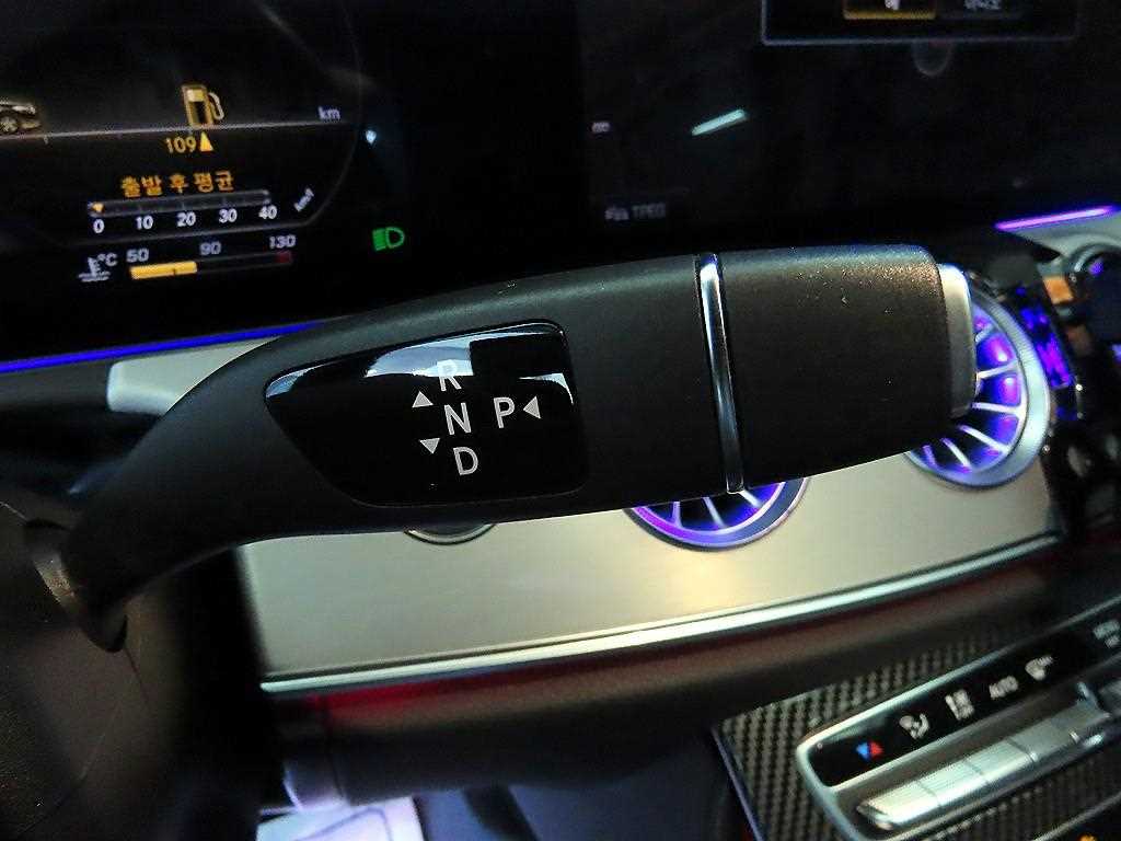 Mercedes Benz CLS Class - Vista 12