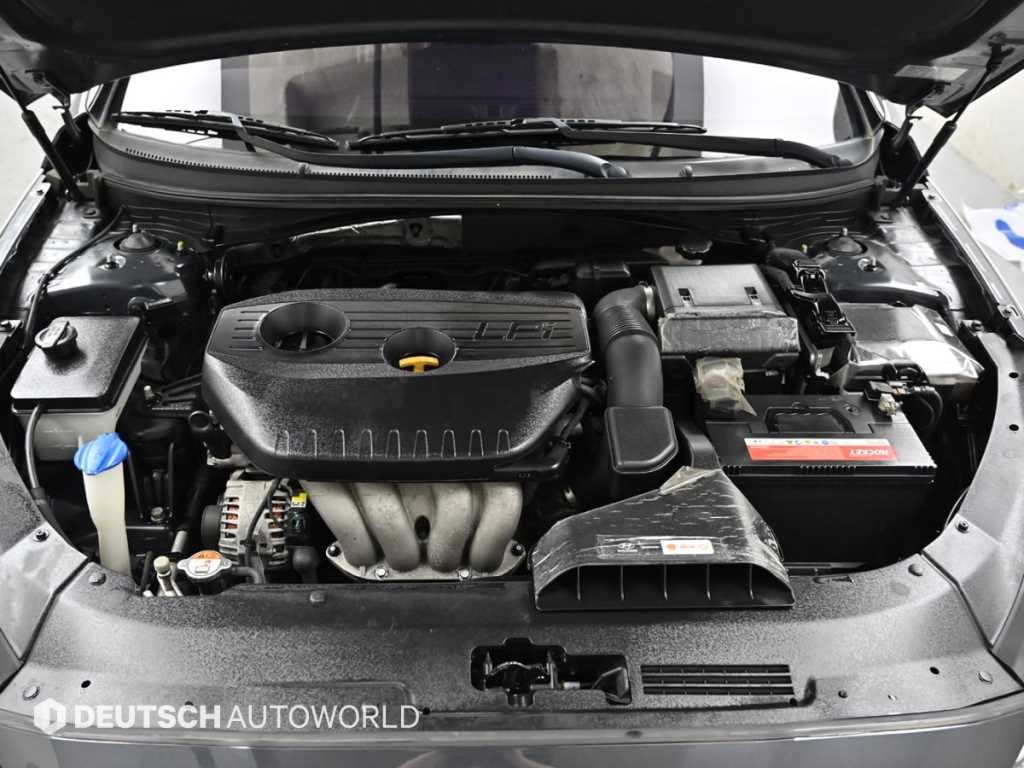 HYUNDAI Sonata - Vista 6