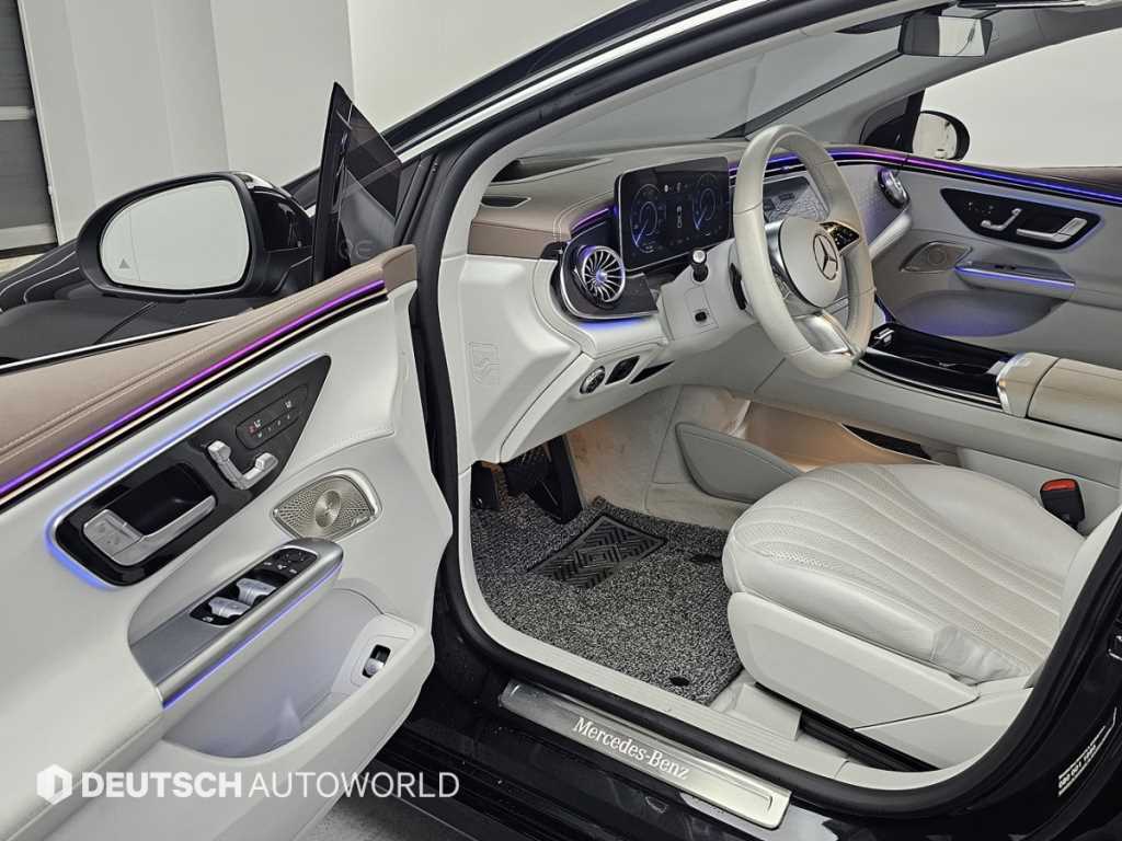 Mercedes Benz EQE - Vista 11