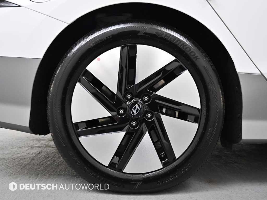 HYUNDAI Ioniq 6 - Vista 5