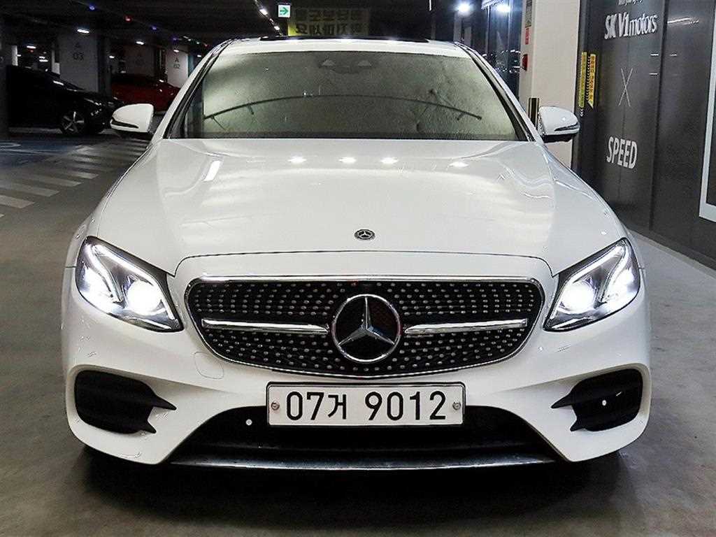 Mercedes Benz E class - Vista 2