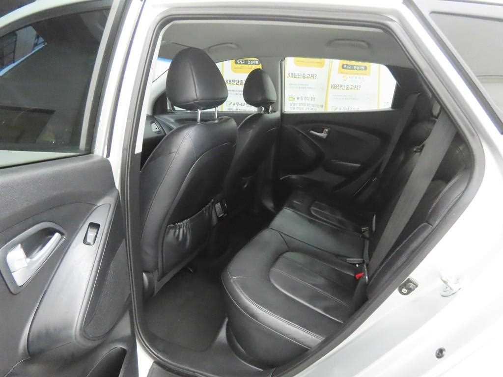 HYUNDAI Tucson - Vista 6