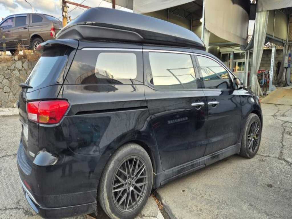 KIA Carnival - Vista 4